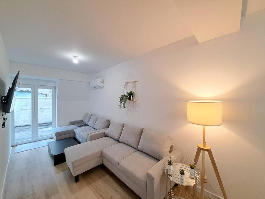 Mascate - Appartement Climatise En Hypercentre Реймс Екстериор снимка